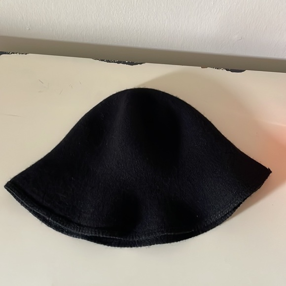 Wool over the brows hat - Picture 3 of 4